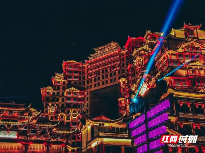 　　七十二奇樓燈光盛宴。
